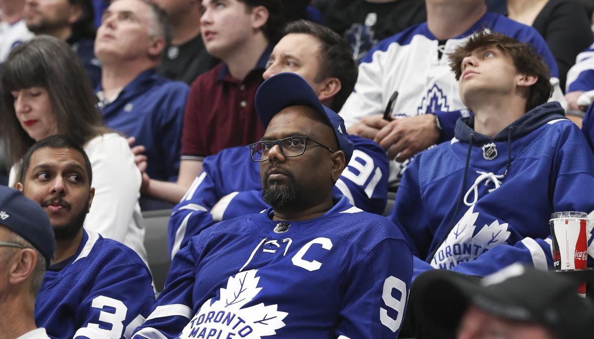 13 Musings : Les Leafs ne sont pas amusants, plus le switcheroo de Sportsnet et la bataille des batailles