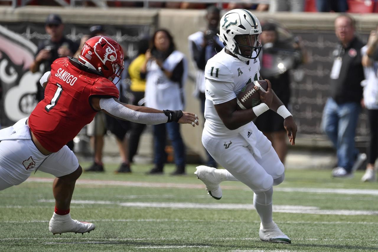 Cunningham a 4 TDs, Louisville bat South Florida 41-3