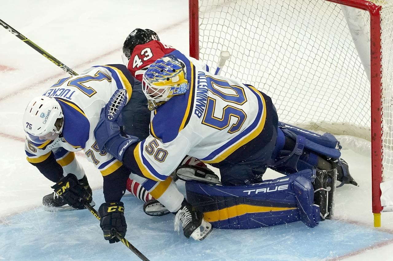 Des Blues en pleine évolution toujours une menace pour le champion Avalanche dans l’Ouest