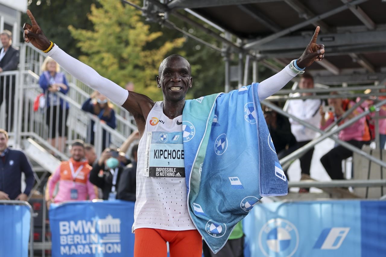 Kipchoge bat le record du monde du marathon de Berlin en 2:01:09