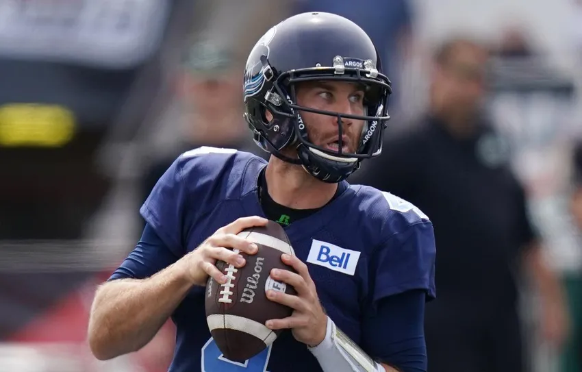 Le quart-arrière des Argonauts de Toronto, McLeod Bethel-Thompson, a mené l'équipe à la première place de la division Est avec six matchs à jouer dans la saison.