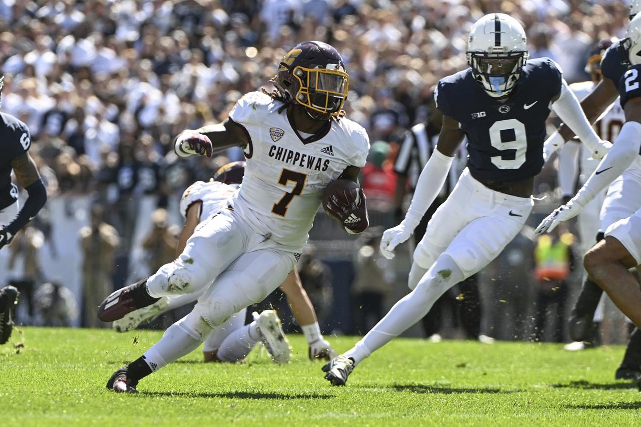 Les 4 TDs de Clifford mènent le n°14 Penn State contre les Chippewas
