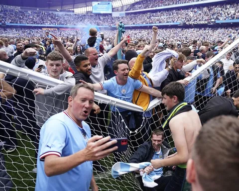 Les écarts de comportement des supporters en hausse dans le football anglais, selon le gouvernement