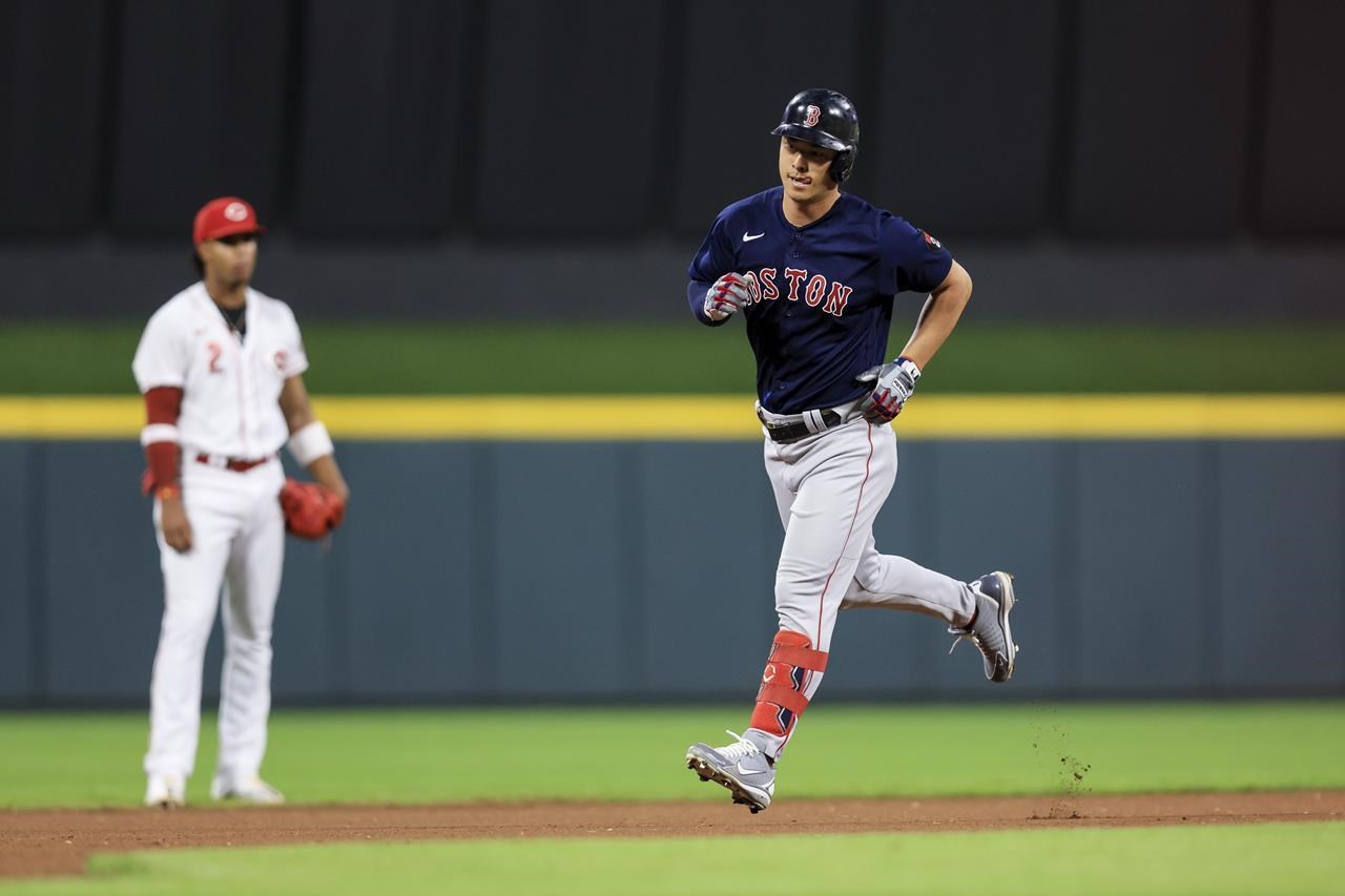 Les Red Sox obtiennent 3 HR dans une victoire de 5-3 ; les Reds établissent une marque pour les frappeurs touchés