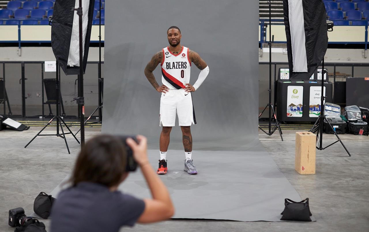 Lillard, Simons prennent des liens dans des rôles de titulaires avec Portland