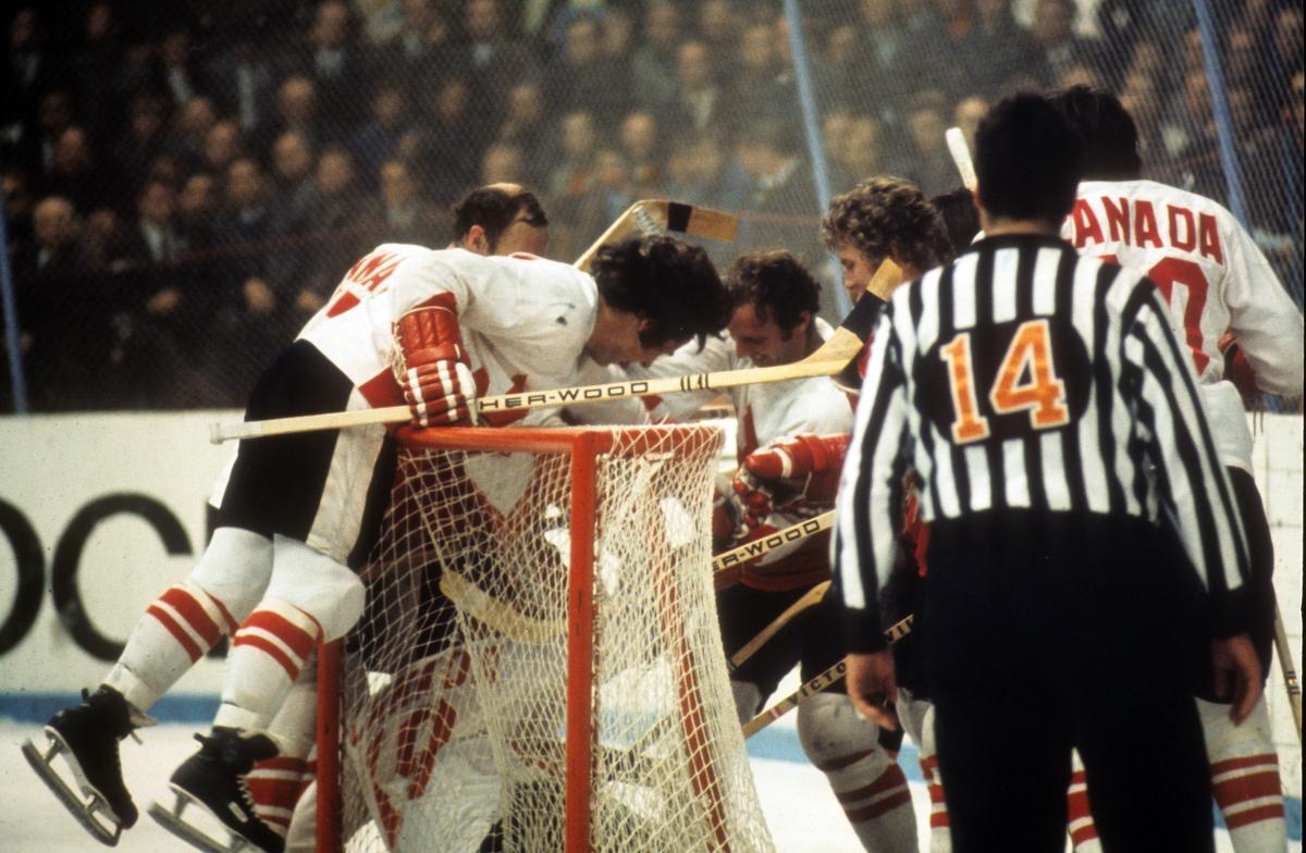 Septième match de la Série du sommet : Henderson frappe de nouveau, mais une tempête se prépare