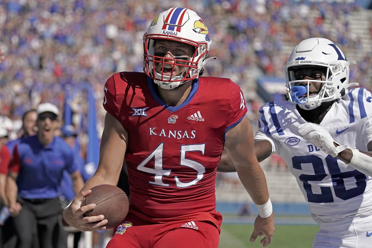 Vérification de la réalité du Top 25 AP : L’invaincu Kansas à nouveau laissé de côté