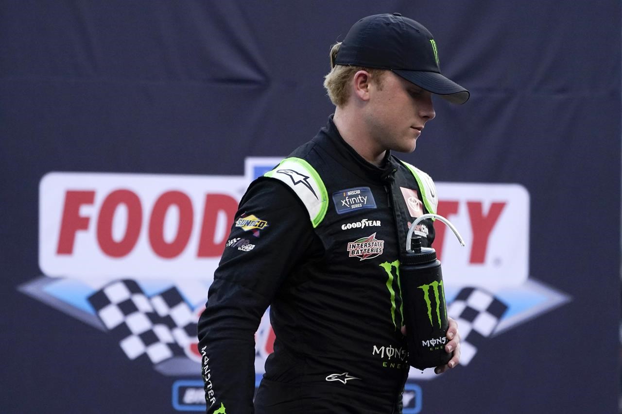 William Byron pénalisé pour un coup sur Hamlin que NASCAR a manqué