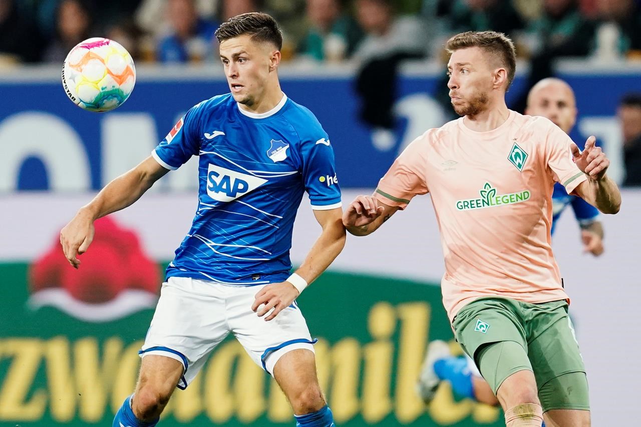 Füllkrug marque un penalty en fin de match pour Brême et bat Hoffenheim