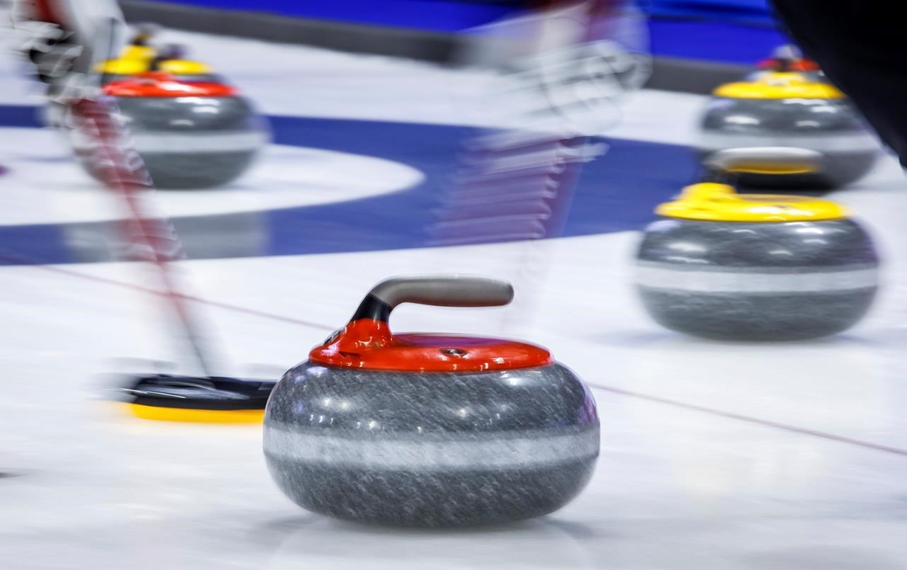 Le curling universitaire et collégial accuse un retard sur la scène canadienne