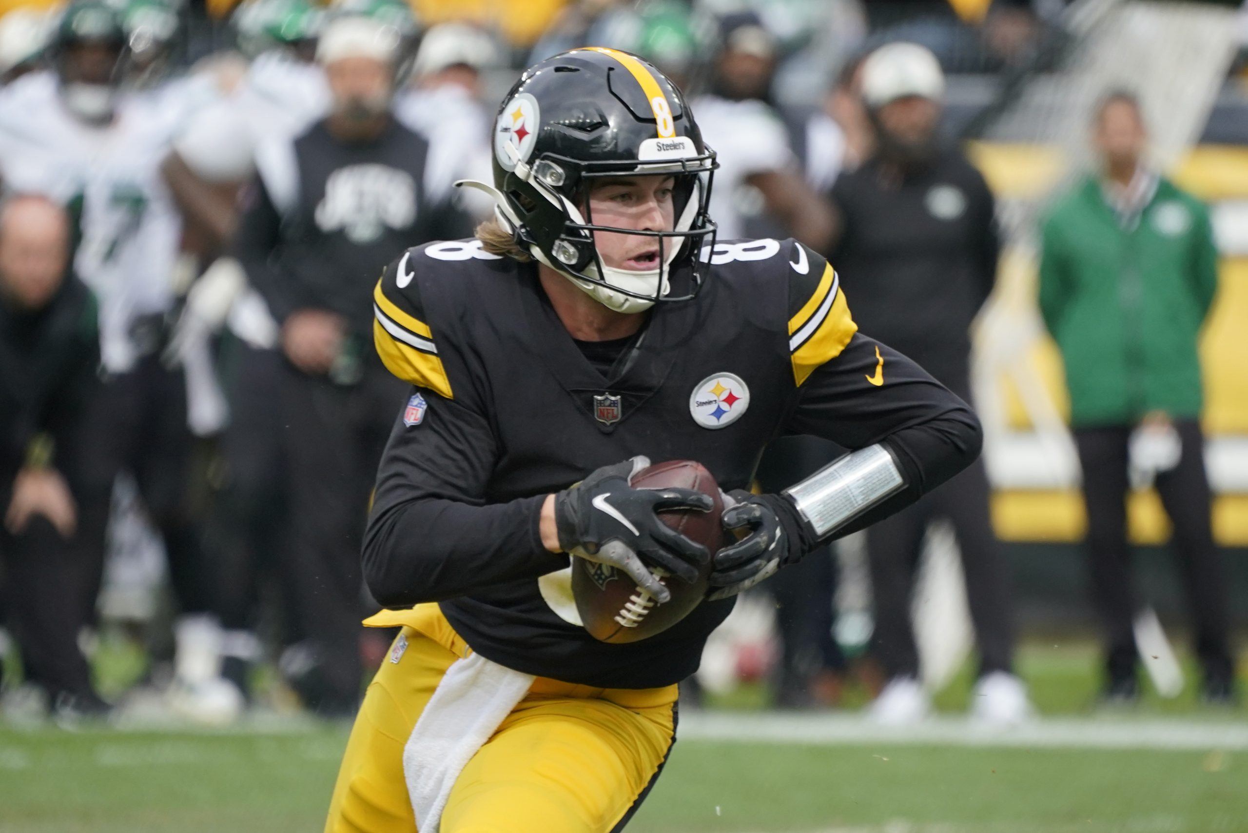 Les Steelers contre les Bills, les choix de la semaine 5 : Back Pickett et Pittsburgh pour garder les choses serrées