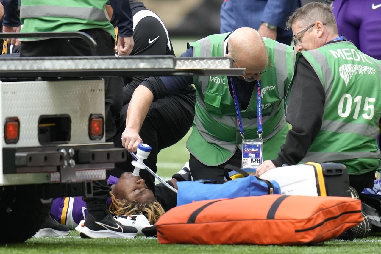 Les Vikings souhaitent un joyeux anniversaire à la recrue en convalescence Cine sur Zoom