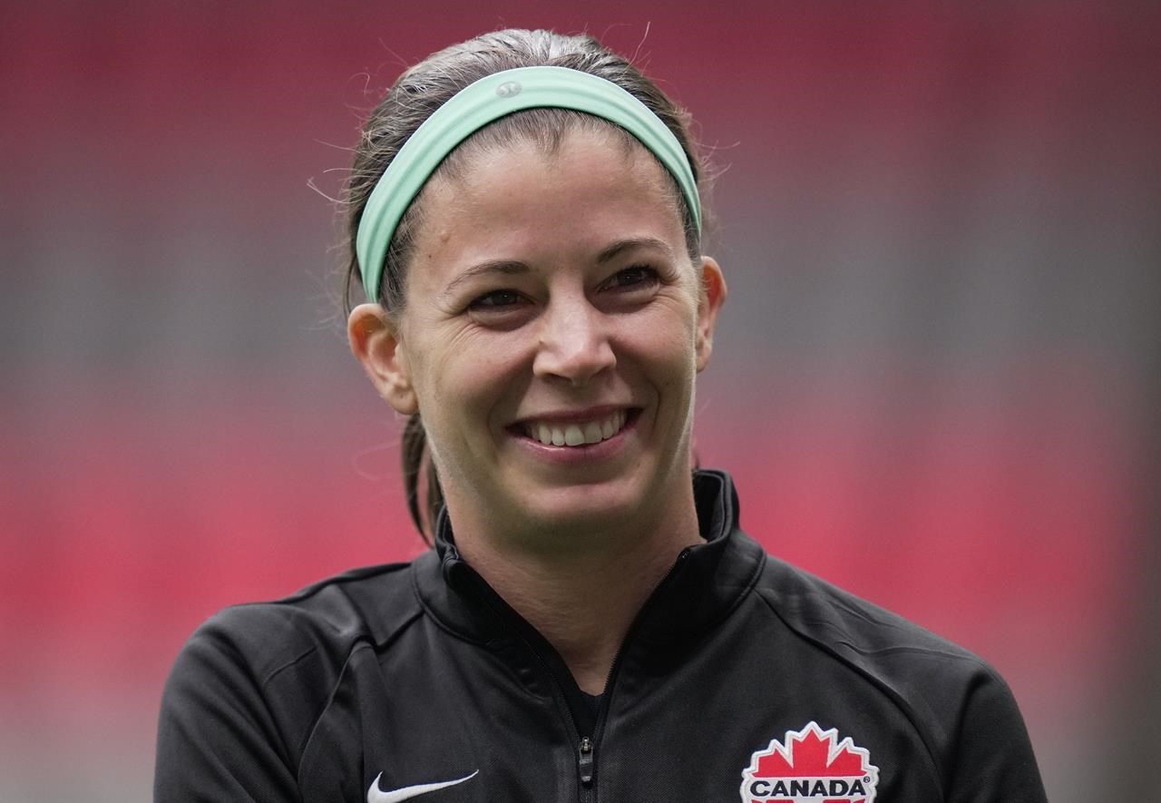Les Whitecaps de Vancouver nomment la gardienne de but canadienne Stephanie Labbe directrice générale du soccer féminin