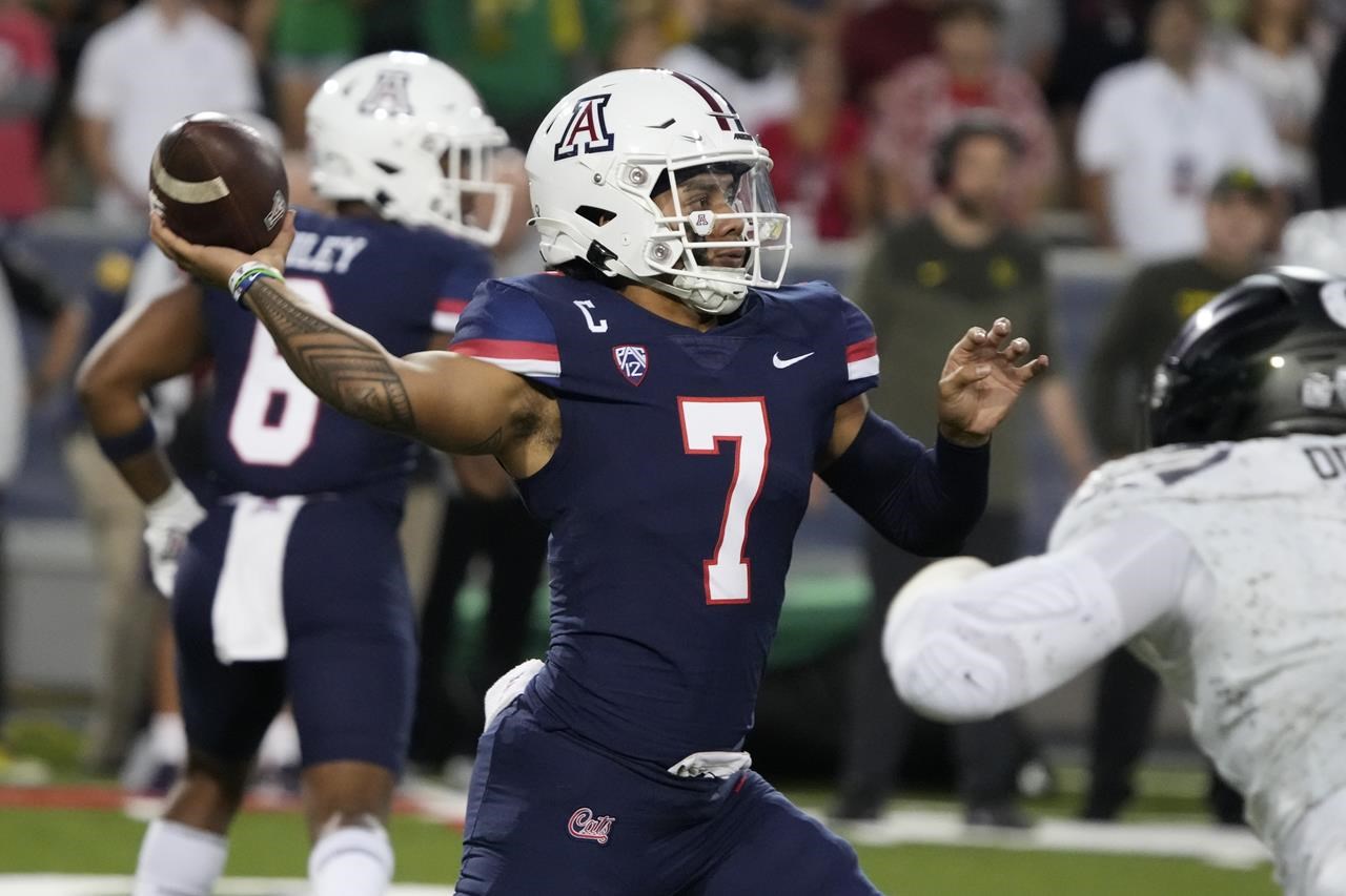Nix et le n°12 de l’Oregon font rouler l’attaque lors de la victoire 49-22 sur Arizona