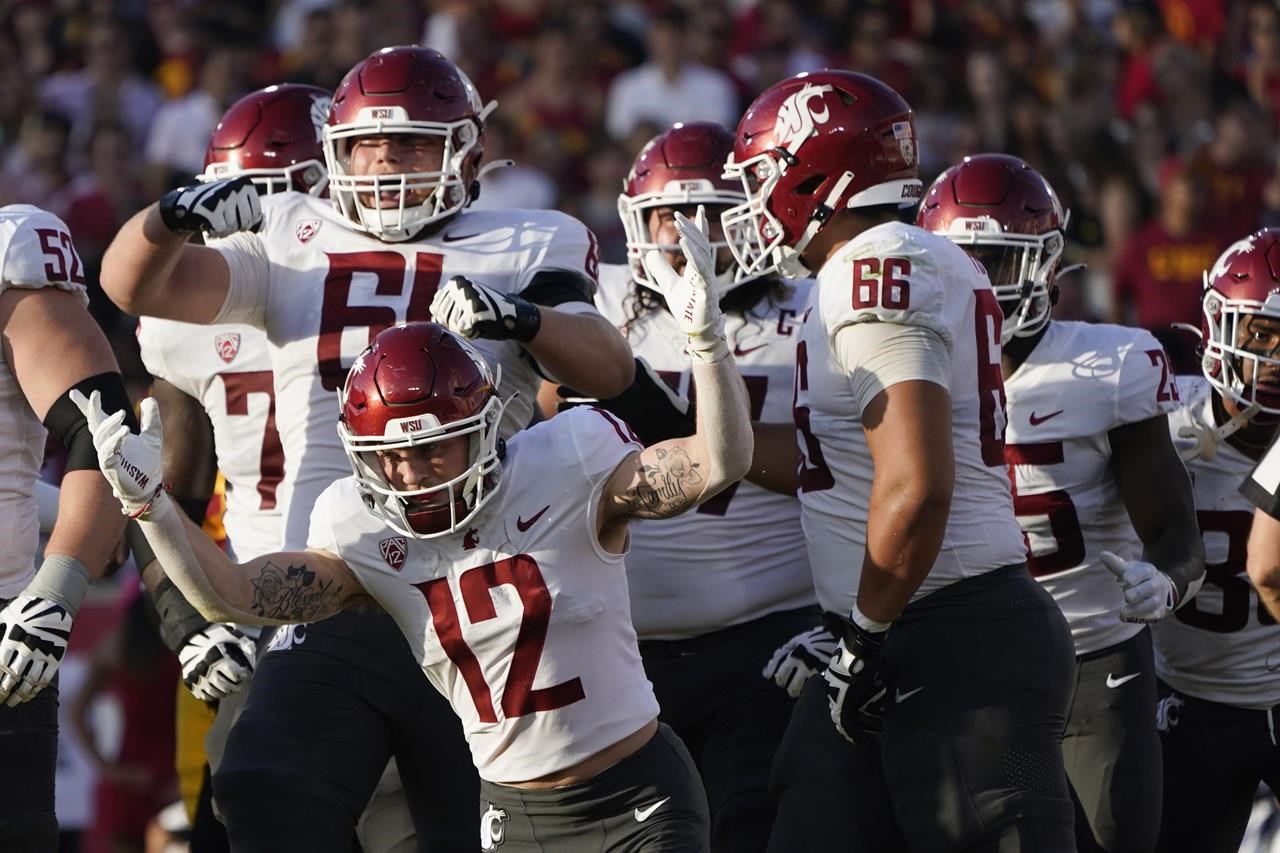No. 6 USC defense clamps down, beats Washington State 30-14