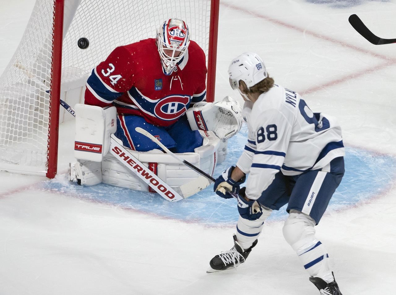 Nylander et Kerfoot mènent les Maple Leafs dans une victoire de 5-1 sur les Canadiens en présaison