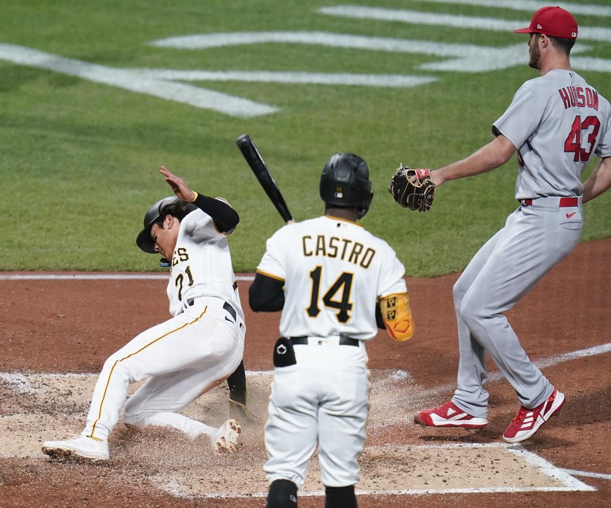 Pujols a encore 2 RBIs, les Cardinals battent les Pirates 8-7 en 10