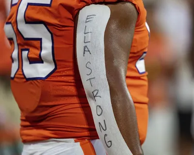 Swinney de Clemson : DT Bresee out pour Boston College