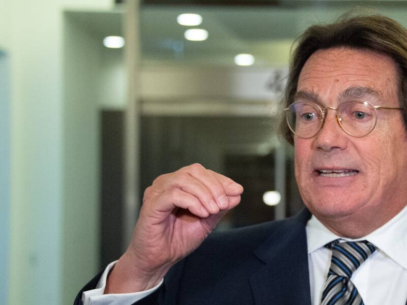 Ã VOIR: un inspirant discours de Pierre-Karl PÃ©ladeau aux joueurs des Alouettes – TVA Sports