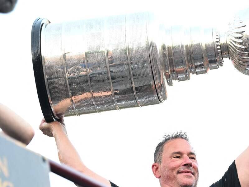 Bruce Cassidy cÃ©lÃ¨bre avec des lÃ©gendes, dont Raymond Bourque – TVA Sports