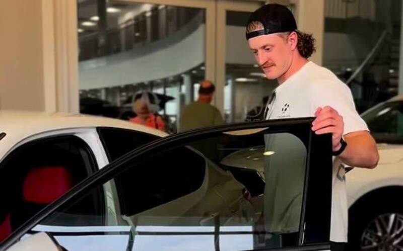 CH: voyez la nouvelle voiture de Michael Pezzetta – TVA Sports