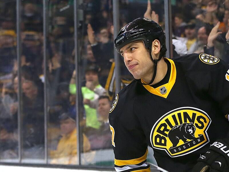 Lucic: originale faÃ§on d’afficher son amour pour Boston – TVA Sports