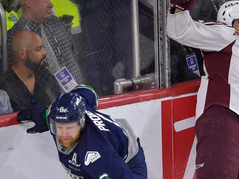 Deux ans aprÃ¨s avoir dÃ©voilÃ© son homosexualitÃ©, il se sent prÃªt pour la LNH – TVA Sports