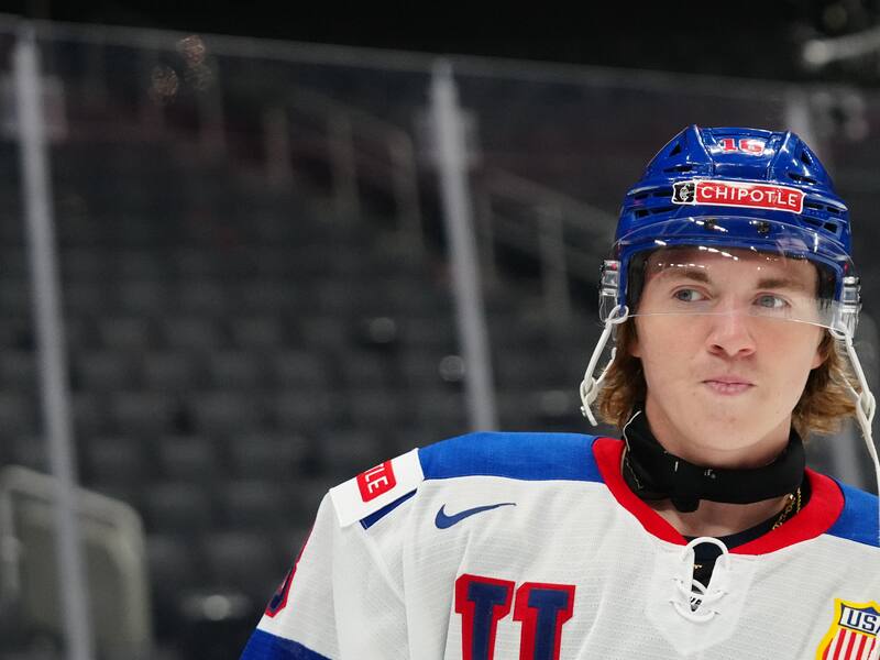 Logan Cooley devant Juraj Slafkovsky selon Maveric Lamoureux – TVA Sports