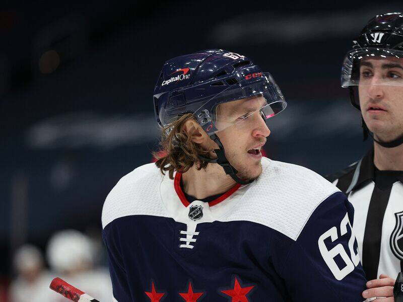 Une blessure force Carl Hagelin Ã  accrocher ses patins – TVA Sports
