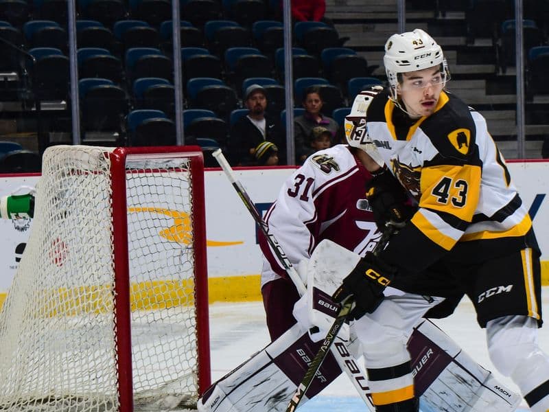 Une croissance anormale chez l’espoir du CH Florian Xhekaj – TVA Sports