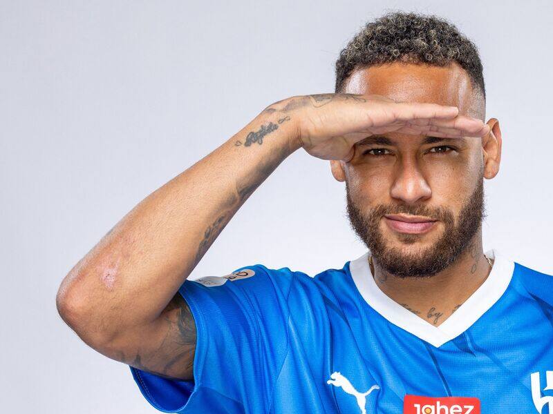 Une maison de 25 chambres, une piscine gigantesque, trois saunas, cinq domestiques: les folles demandes de Neymar pour signer en Arabie saoudite – TVA Sports