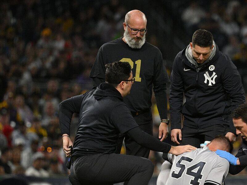 Ã VOIR : Un lanceur des Yankees reÃ§oit une balle Ã  la tÃªte – TVA Sports