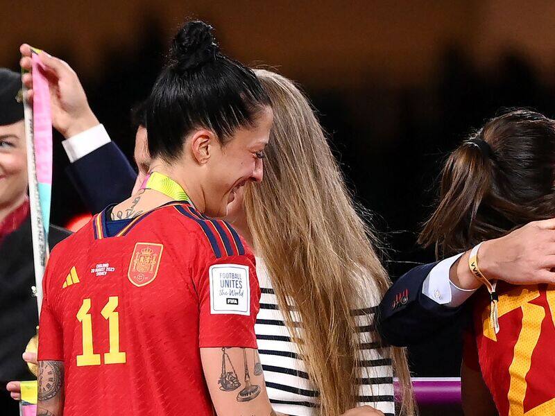 Baiser forcÃ©: la joueuse porte plainte – TVA Sports