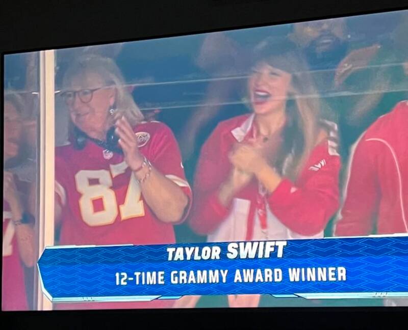 De la belle visite Ã  Kansas City pour voir Kelce – TVA Sports