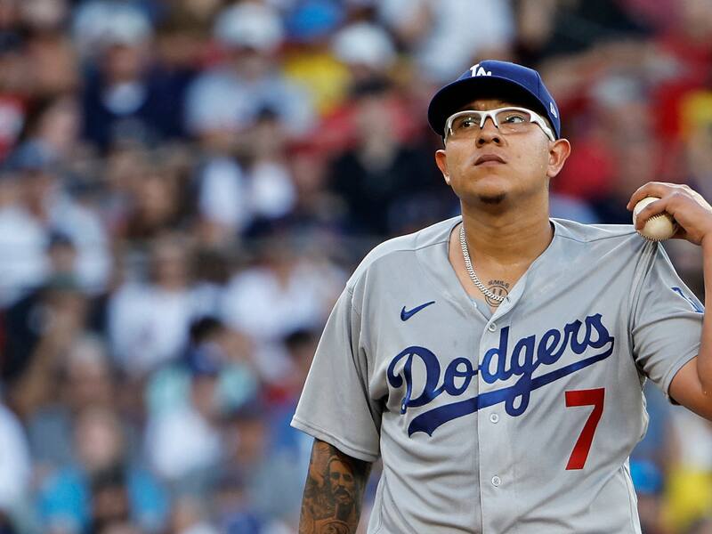 Dodgers: Julio Urias se fait passer les menottes – TVA Sports