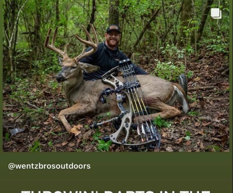 Football: un quart s’affiche ouvertement avec ses trophÃ©es de chasse – TVA Sports