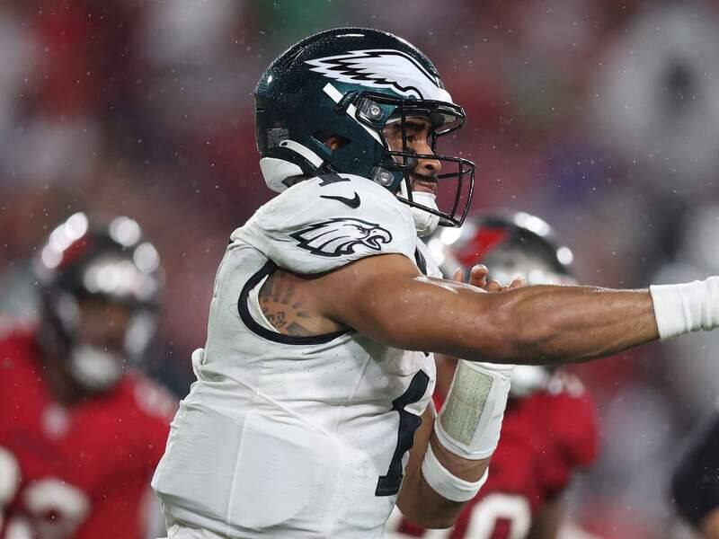 Jalen Hurts surpasse Cam Newton dans la victoire des Eagles – TVA Sports