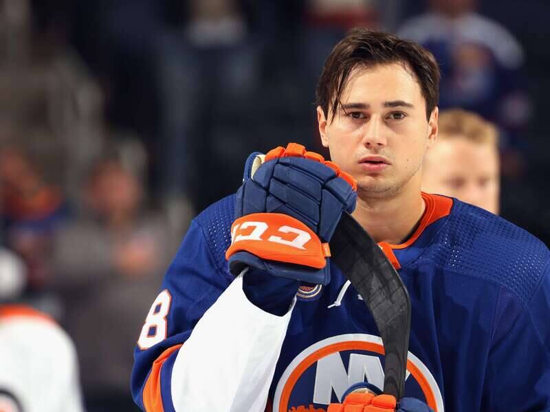 LNH: Alexander Romanov accuse du retard – TVA Sports