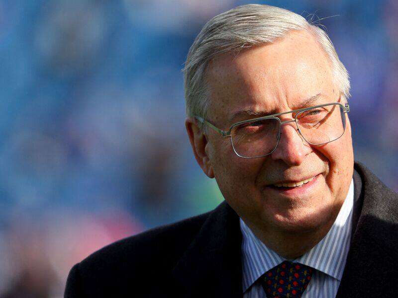 LNH: le propriÃ©taire des Sabres accusÃ© de racisme – TVA Sports