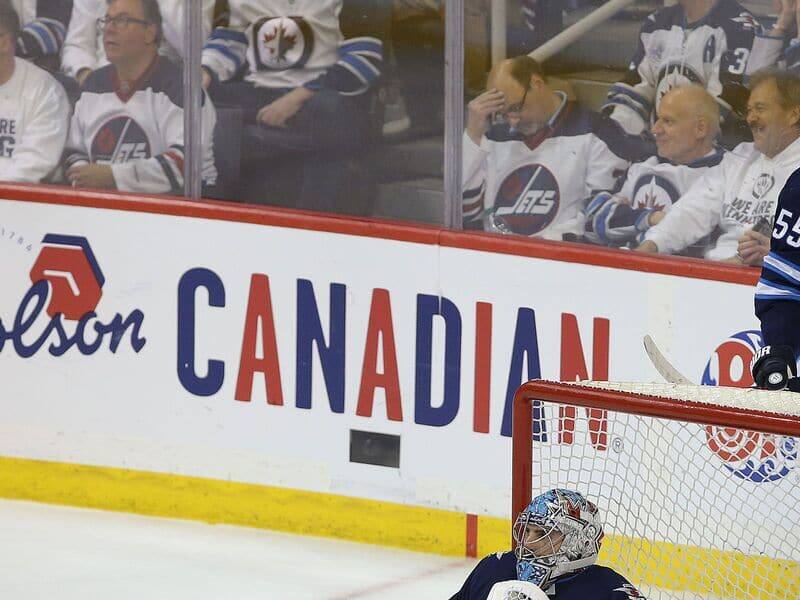 LNH : les joueurs des Jets trÃ¨s heureux de revoir Scheifele et Hellebuyck – TVA Sports