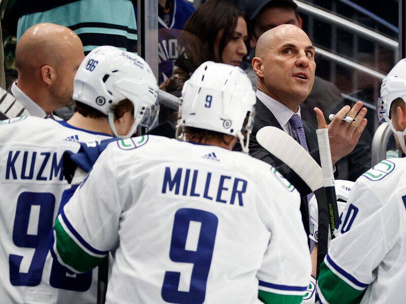 Effort inacceptable: lâentraÃ®neur des Canucks Â«ramasseÂ» ses joueurs – TVA Sports