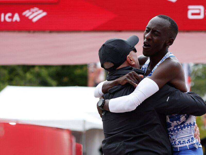 Le record du monde du marathon battu Ã  Chicago – TVA Sports