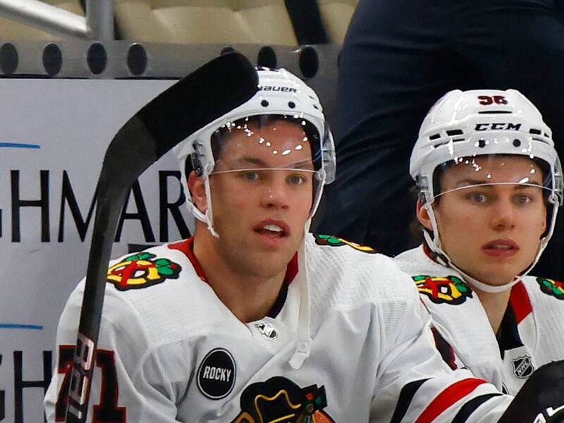 Les Blackhawks perdent Taylor Hall pour un bout de temps – TVA Sports