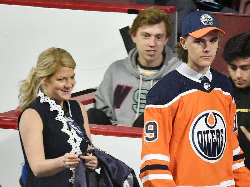 Les Oilers trÃ¨s heureux dâavoir gardÃ© RaphaÃ«l Lavoie – TVA Sports